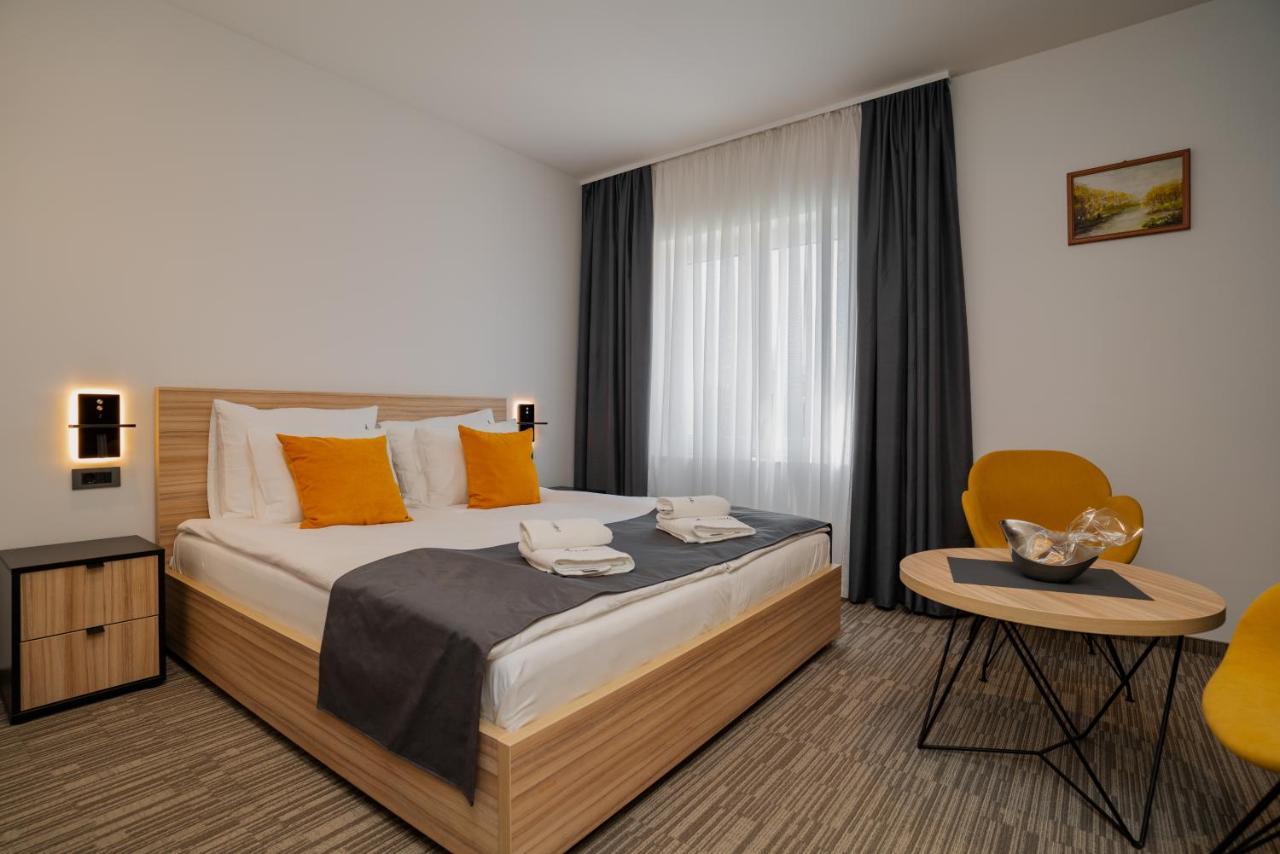 Maestro - Rooms & Restaurant Вуковар Экстерьер фото