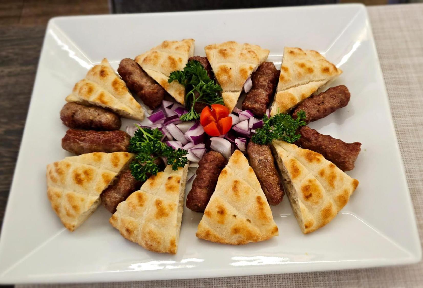Maestro - Rooms & Restaurant Вуковар Экстерьер фото