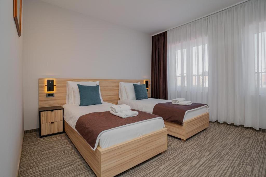 Maestro - Rooms & Restaurant Вуковар Экстерьер фото